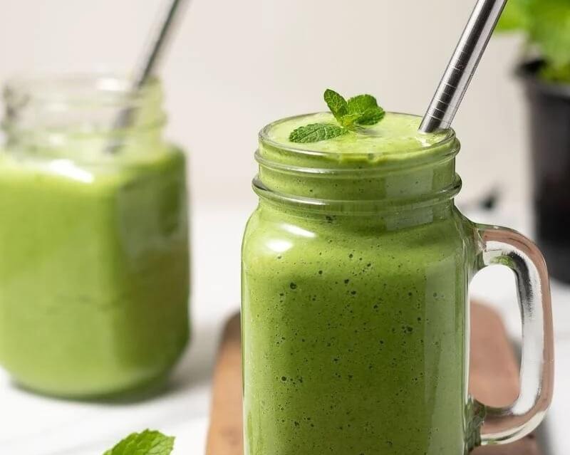 Breakfast recipes for longevity. Green Machine Fruit-Free Smoothie